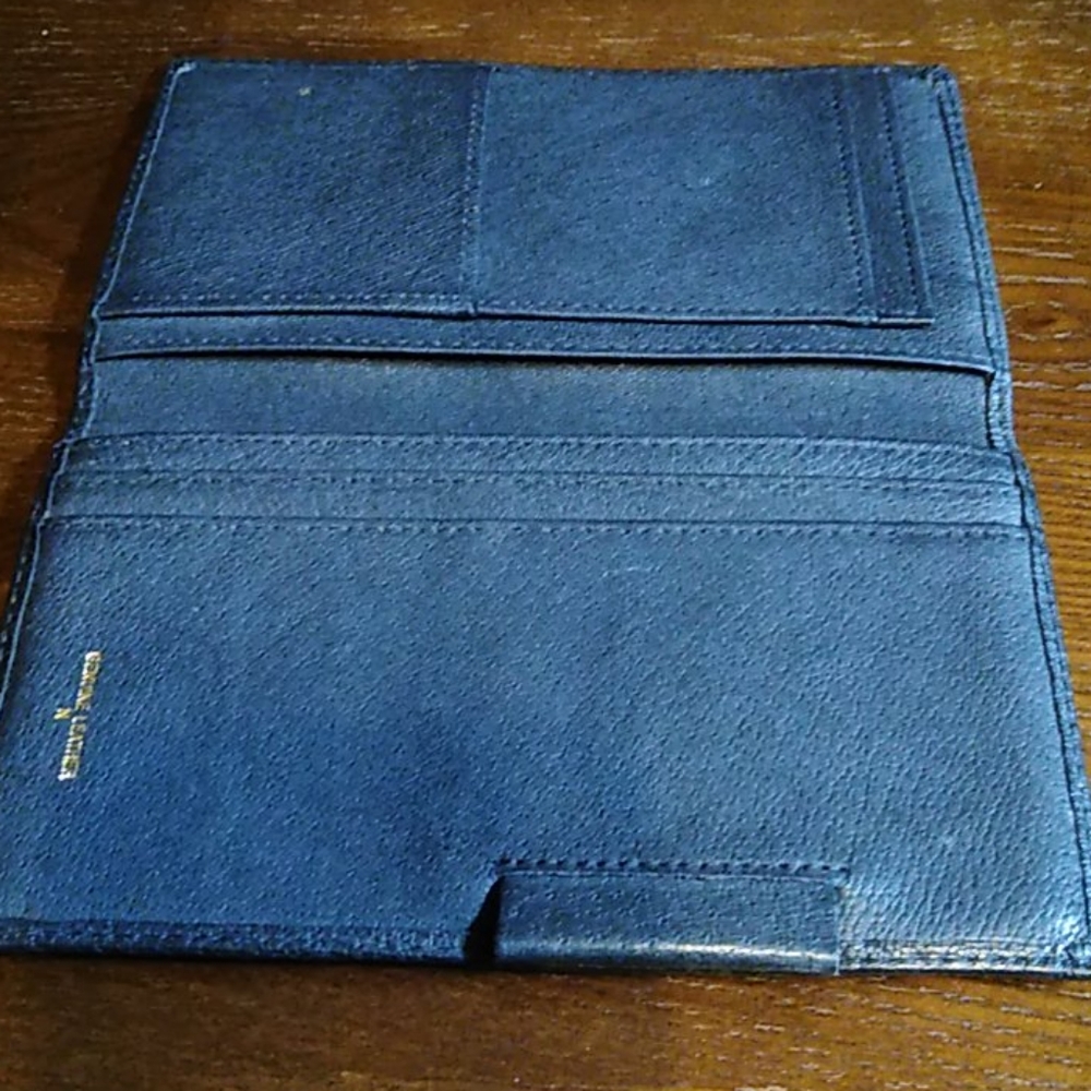 Wallet - Picture 2 of 3
